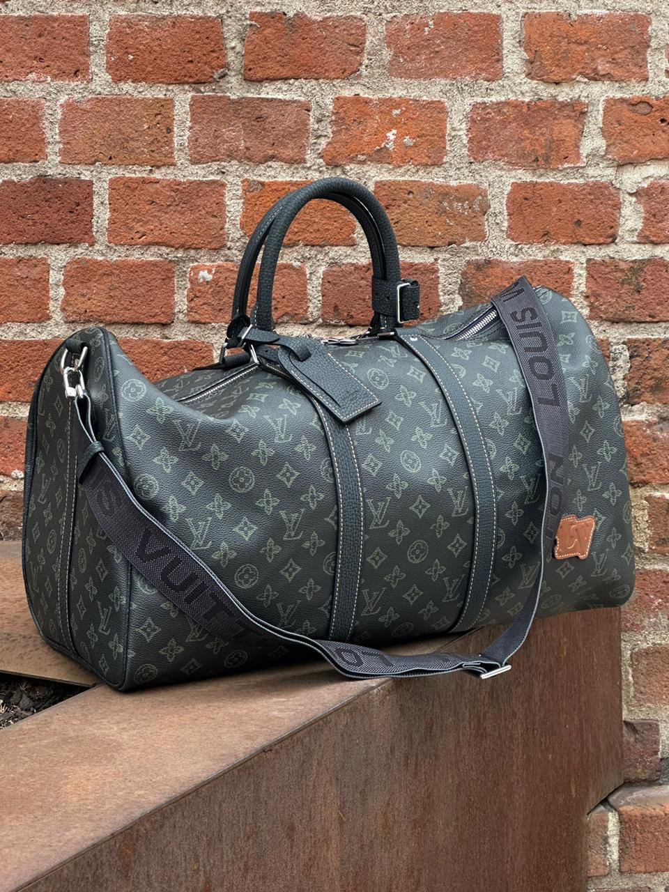 ДОРОЖНАЯ СУМКА LOUIS VUITTON детальное фото