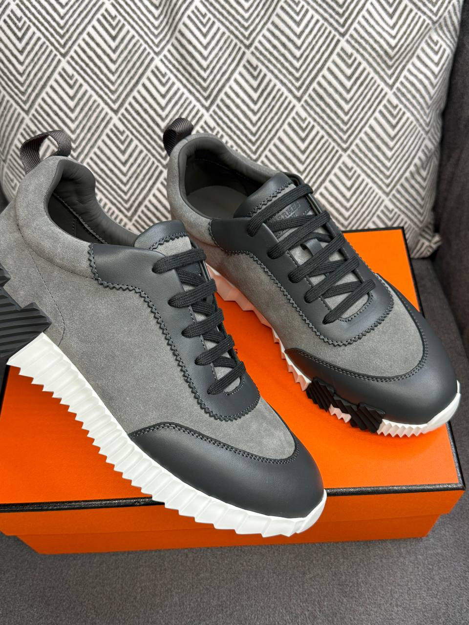 МУЖСКИЕ КРОССОВКИ HERMES детальное фото