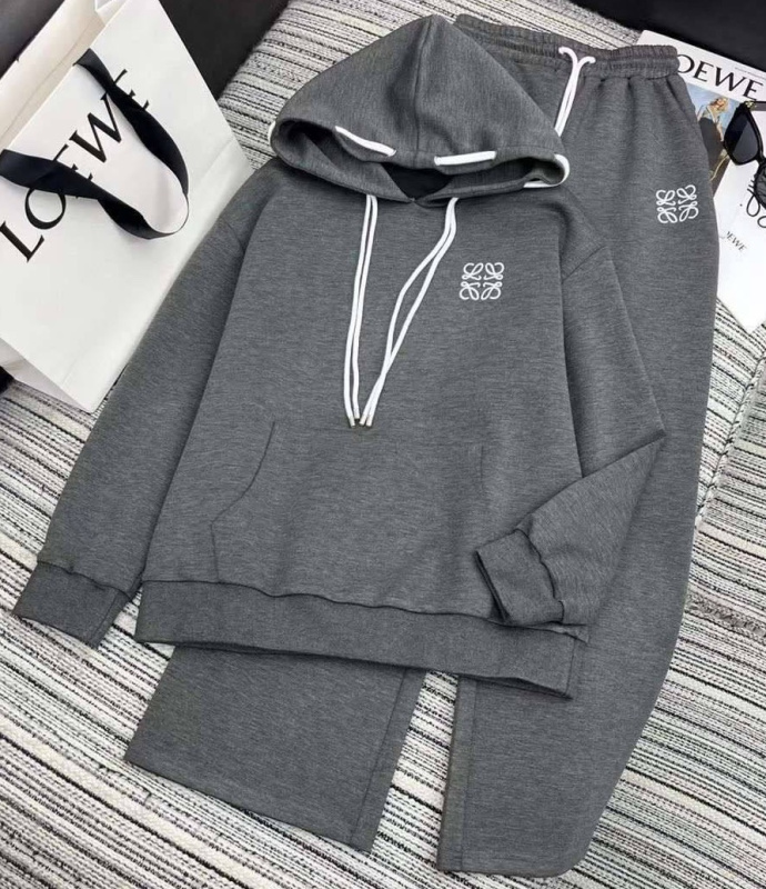 КОСТЮМ LOEWE фото