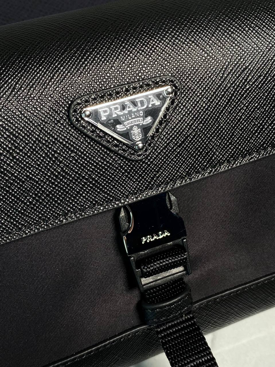 МУЖСКАЯ СУМКА МЕССЕНДЖЕР PRADA детальное фото