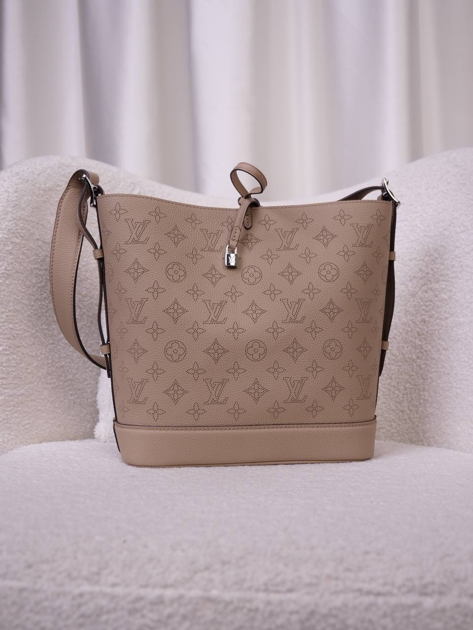 СУМКА LOUIS VUITTON детальное фото
