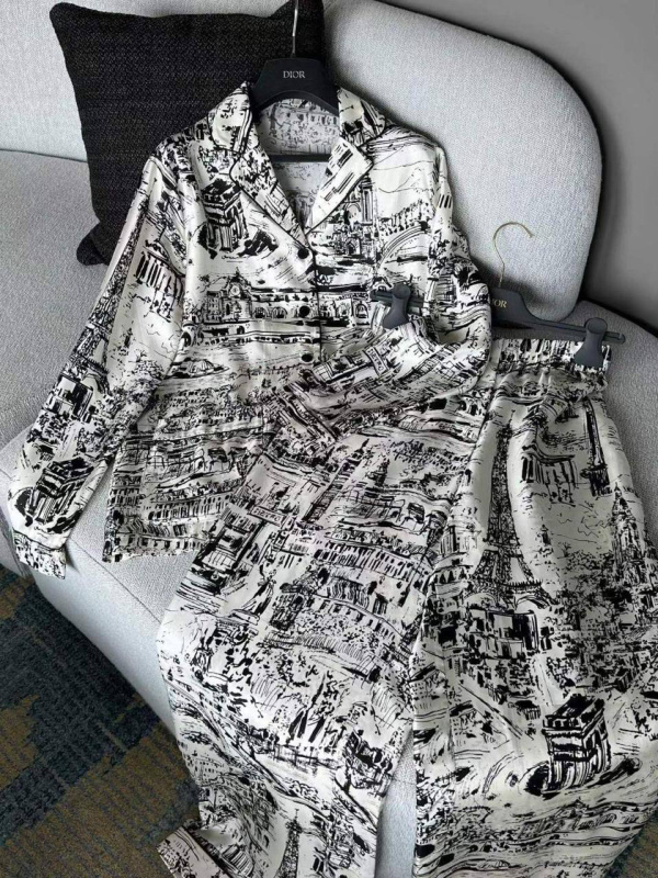 КОСТЮМ DIOR фото