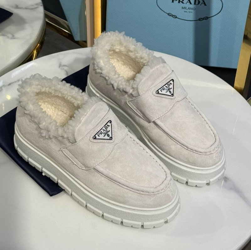 ЛОФЕРЫ PRADA фото