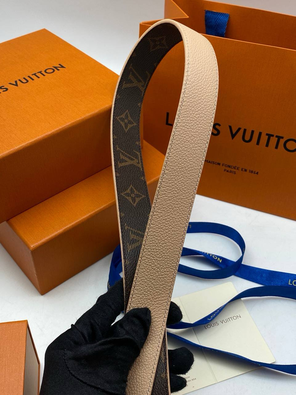 ЖЕНСКИЙ РЕМЕНЬ LOUIS VUITTON детальное фото