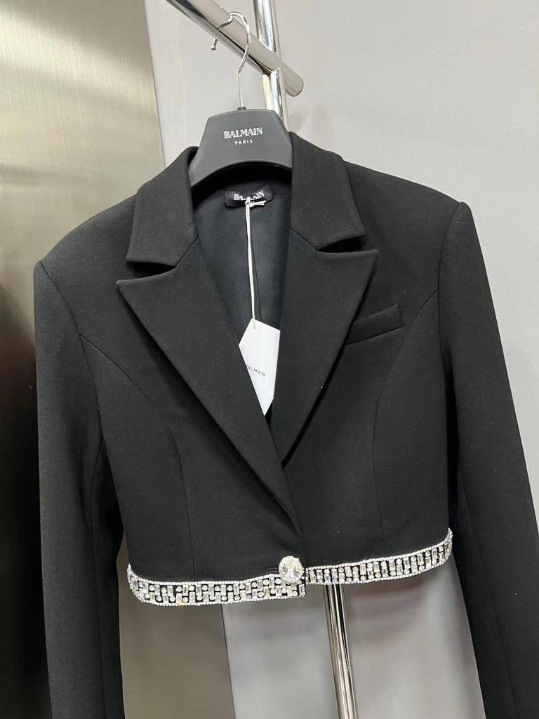 КОСТЮМ BALMAIN детальное фото