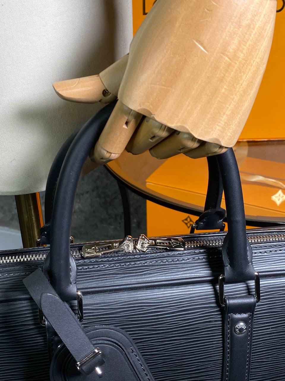 МУЖСКОЙ ПОРТФЕЛЬ LOUIS VUITTON детальное фото