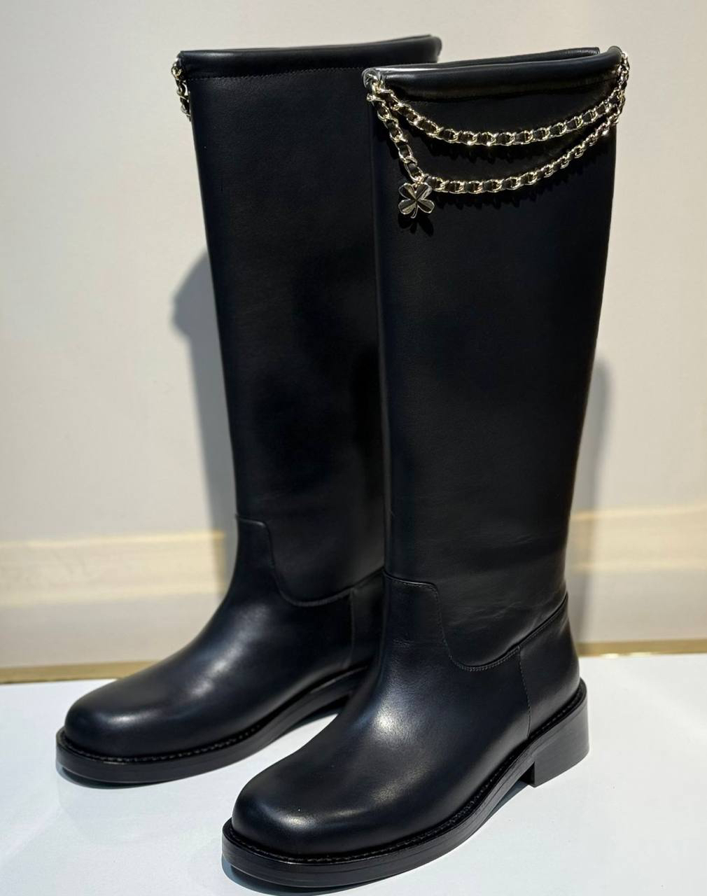 САПОГИ CHANEL детальное фото