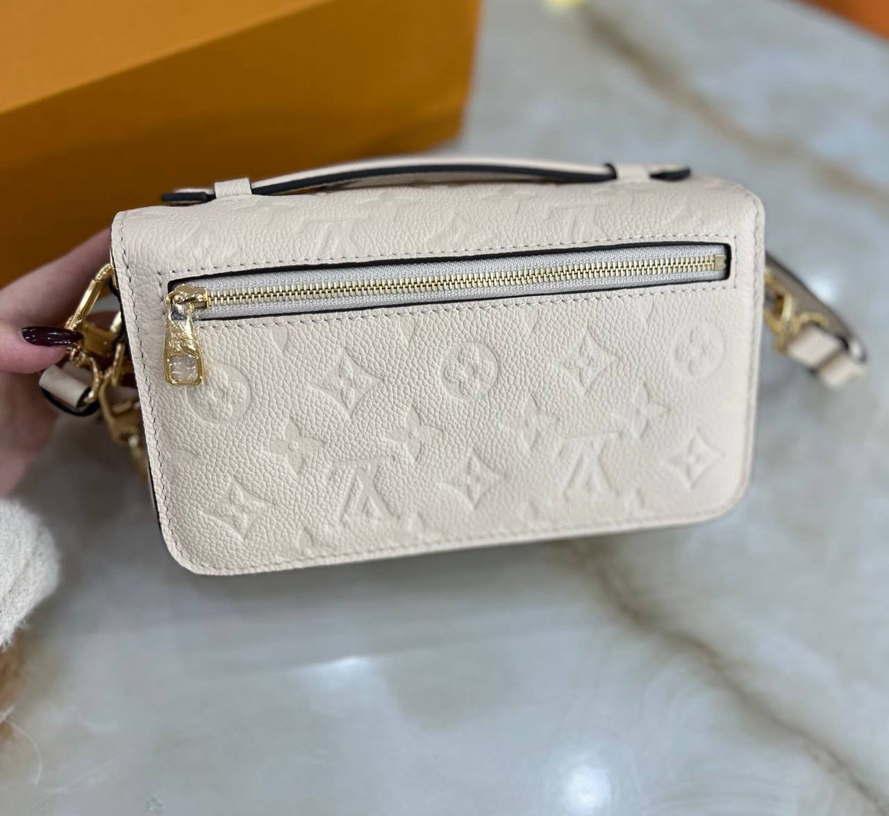 СУМКА LOUIS VUITTON POCHETTE METIS детальное фото