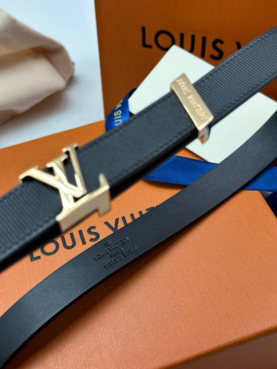 ЖЕНСКИЙ РЕМЕНЬ LOUIS VUITTON детальное фото