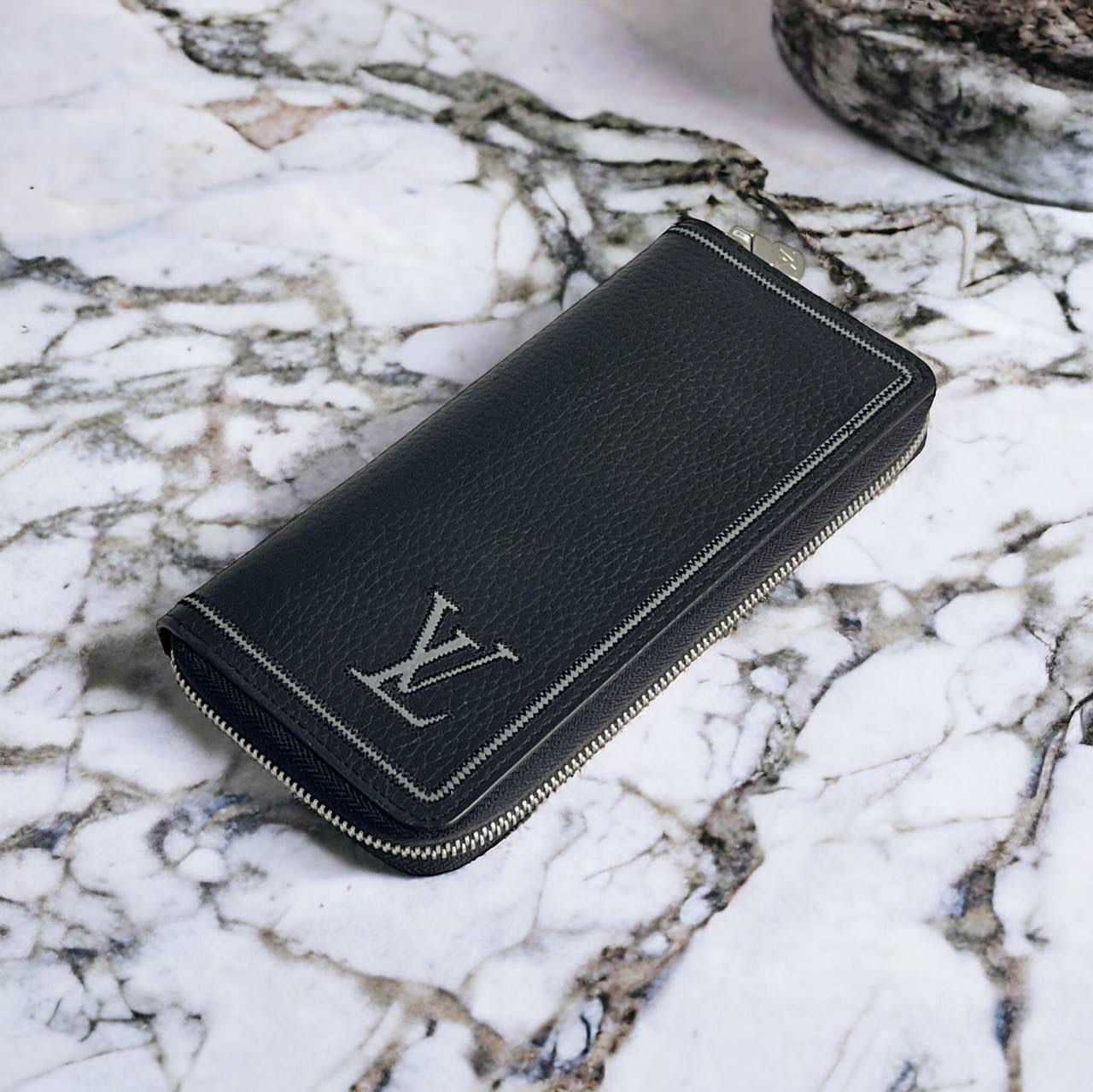 МУЖСКОЙ КОШЕЛЕК LOUIS VUITTON детальное фото