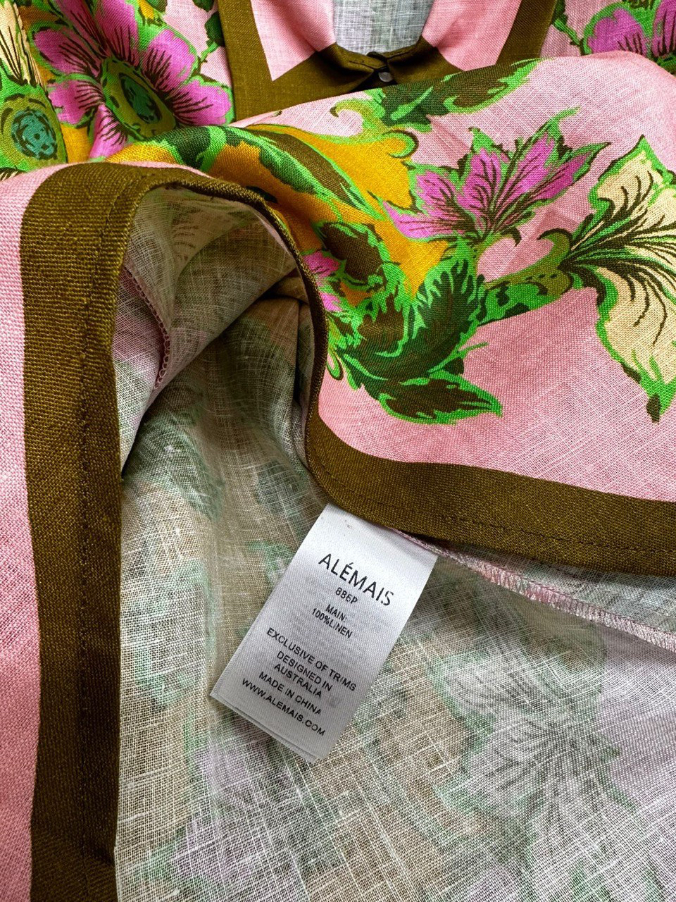 КОСТЮМ ALEMAIS детальное фото