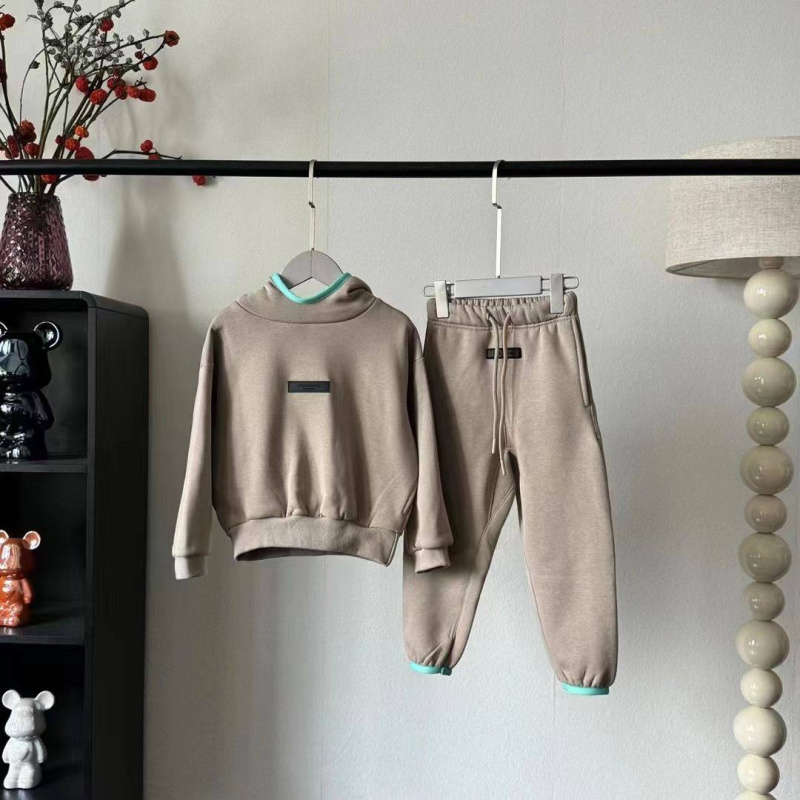 ДЕТСКИЙ КОСТЮМ ESSENTIALS в интернет магазине Люкс Мск ДЕТСКИЙ КОСТЮМ ESSENTIALS фото