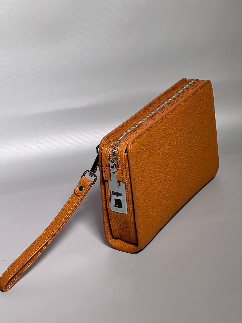 МУЖСКОЙ КЛАТЧ HERMES детальное фото