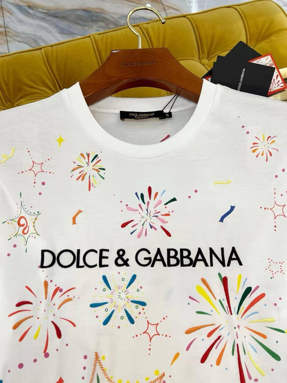 МУЖСКАЯ ФУТБОЛКА DOLCE & GABBANA детальное фото