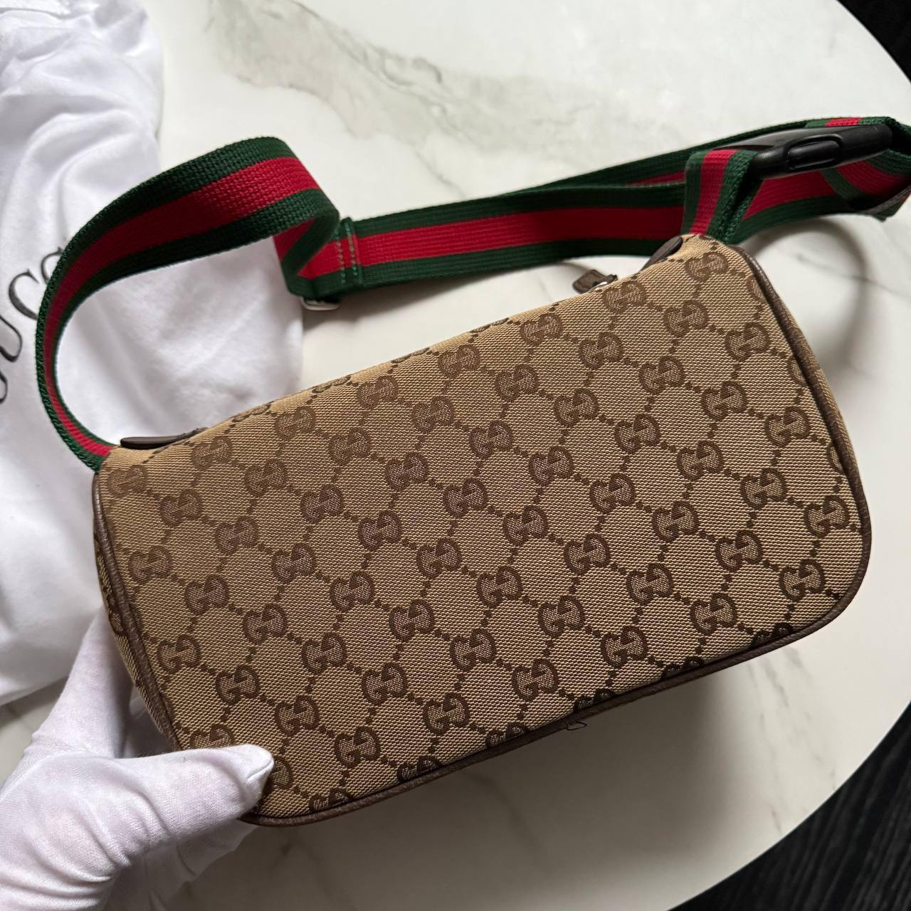МУЖСКАЯ СУМКА МЕССЕНДЖЕР GUCCI детальное фото