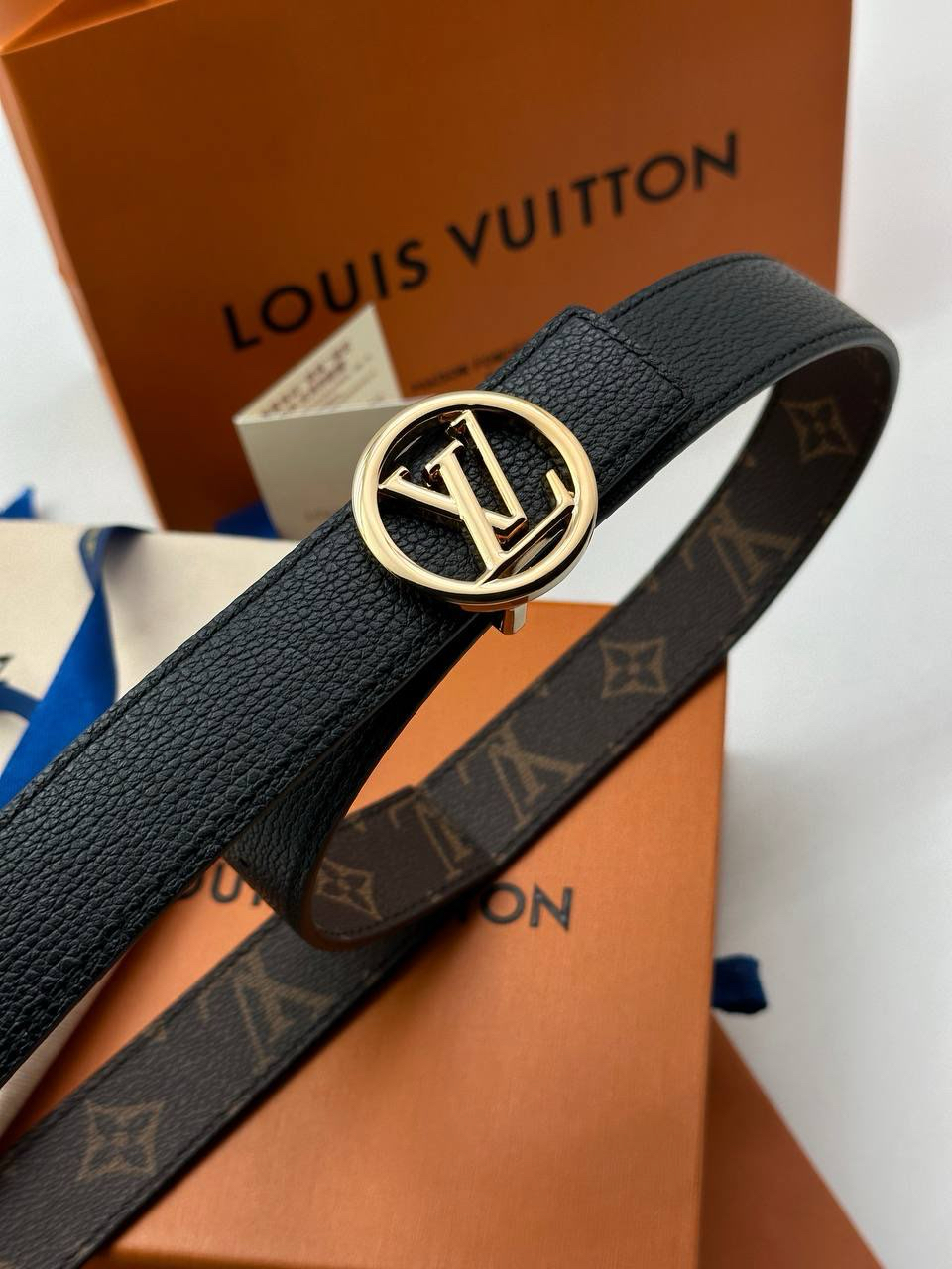 ЖЕНСКИЙ РЕМЕНЬ LOUIS VUITTON детальное фото