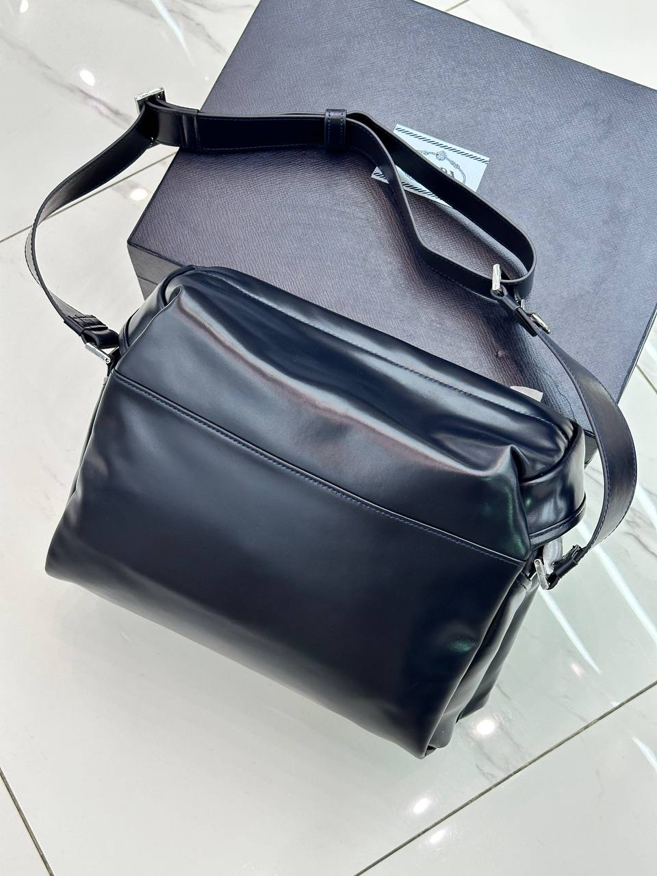 МУЖСКАЯ СУМКА МЕССЕНДЖЕР PRADA детальное фото