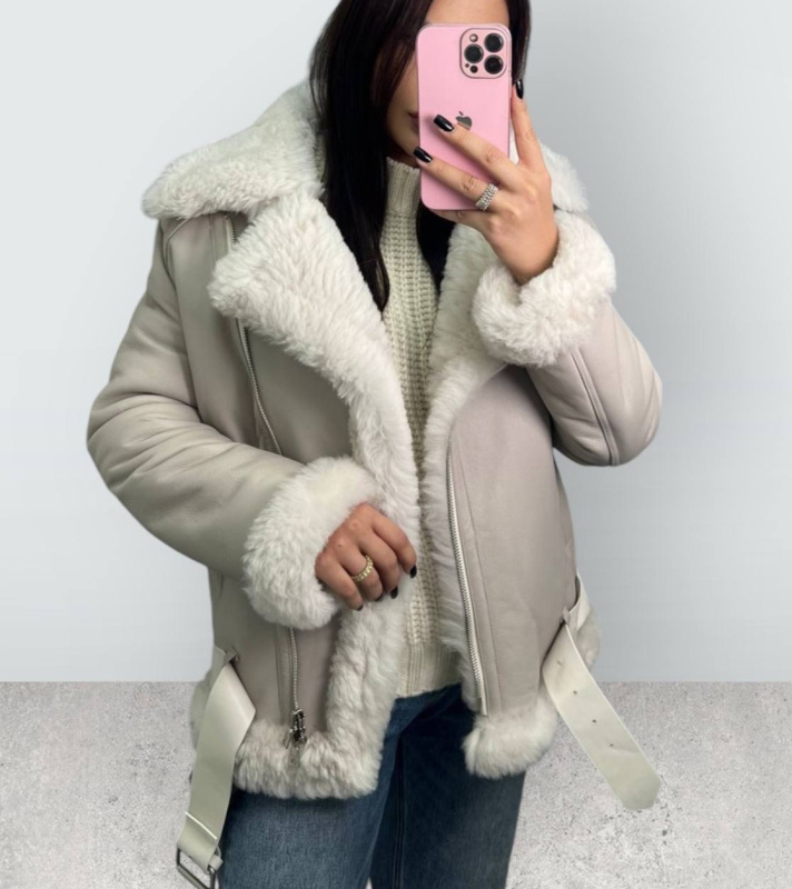 ДУБЛЕНКА PRADA фото