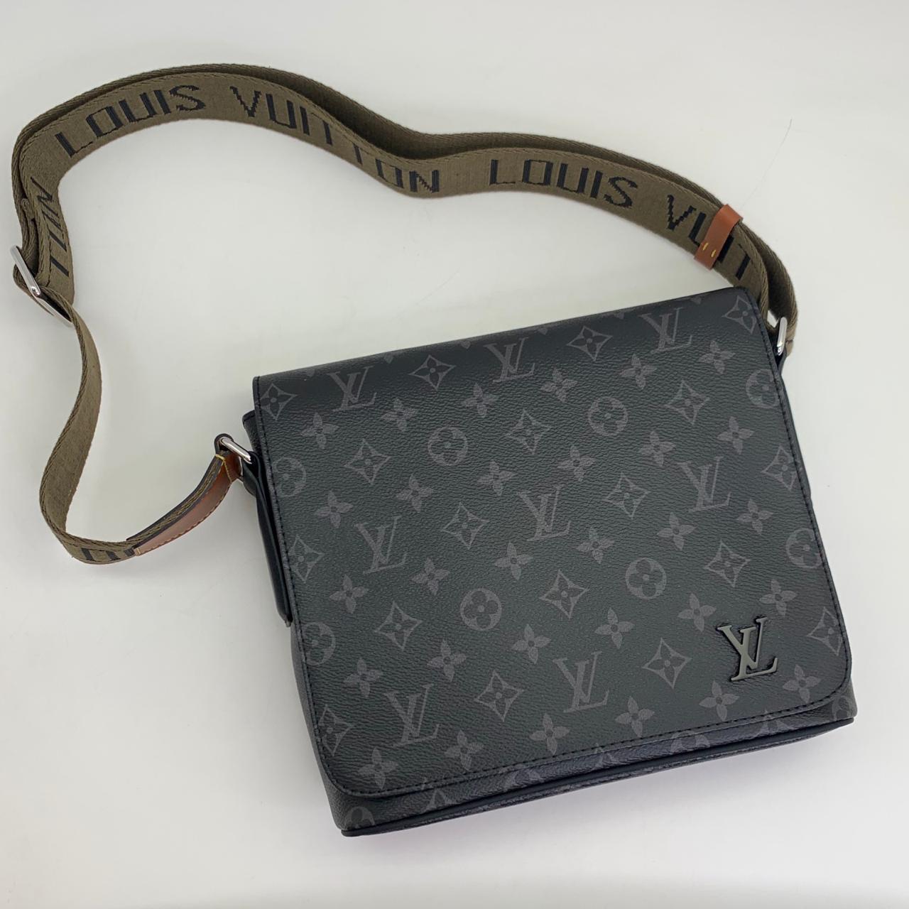 МУЖСКАЯ СУМКА МЕССЕНДЖЕР LOUIS VUITTON детальное фото