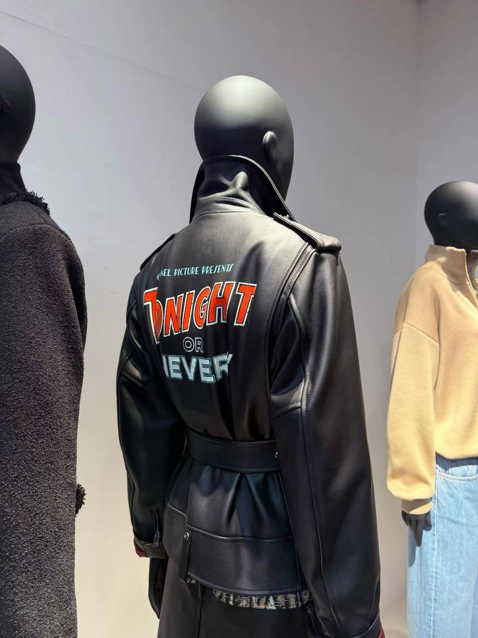 КУРТКА CHANEL детальное фото