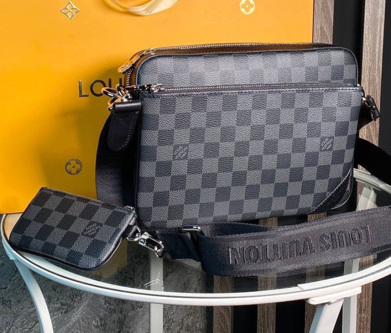 МУЖСКАЯ СУМКА МЕССЕНДЖЕР LOUIS VUITTON фото