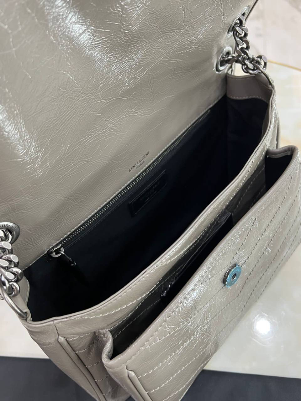 СУМКА SAINT LAURENT NIKI MEDIUM детальное фото