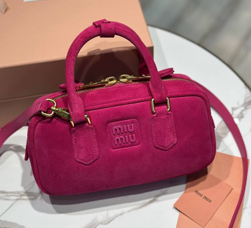 СУМКА MIU MIU фото