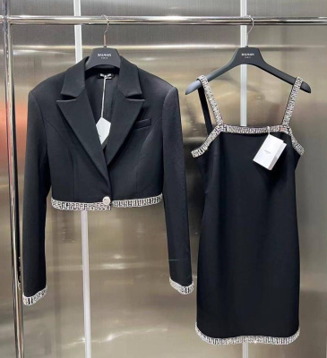 КОСТЮМ BALMAIN фото