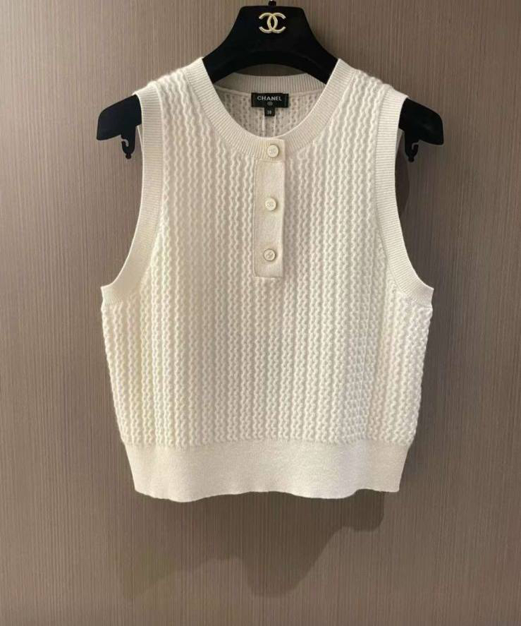 БЕЗРУКАВКА CHANEL детальное фото