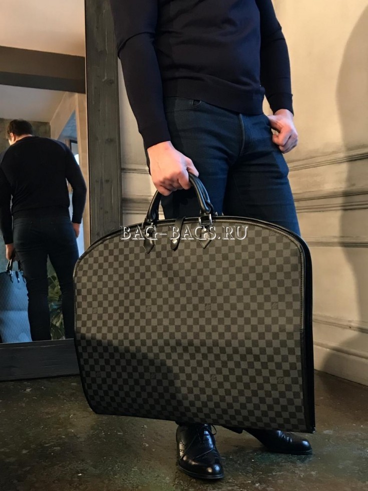 ПОРТПЛЕД LOUIS VUITTON детальное фото