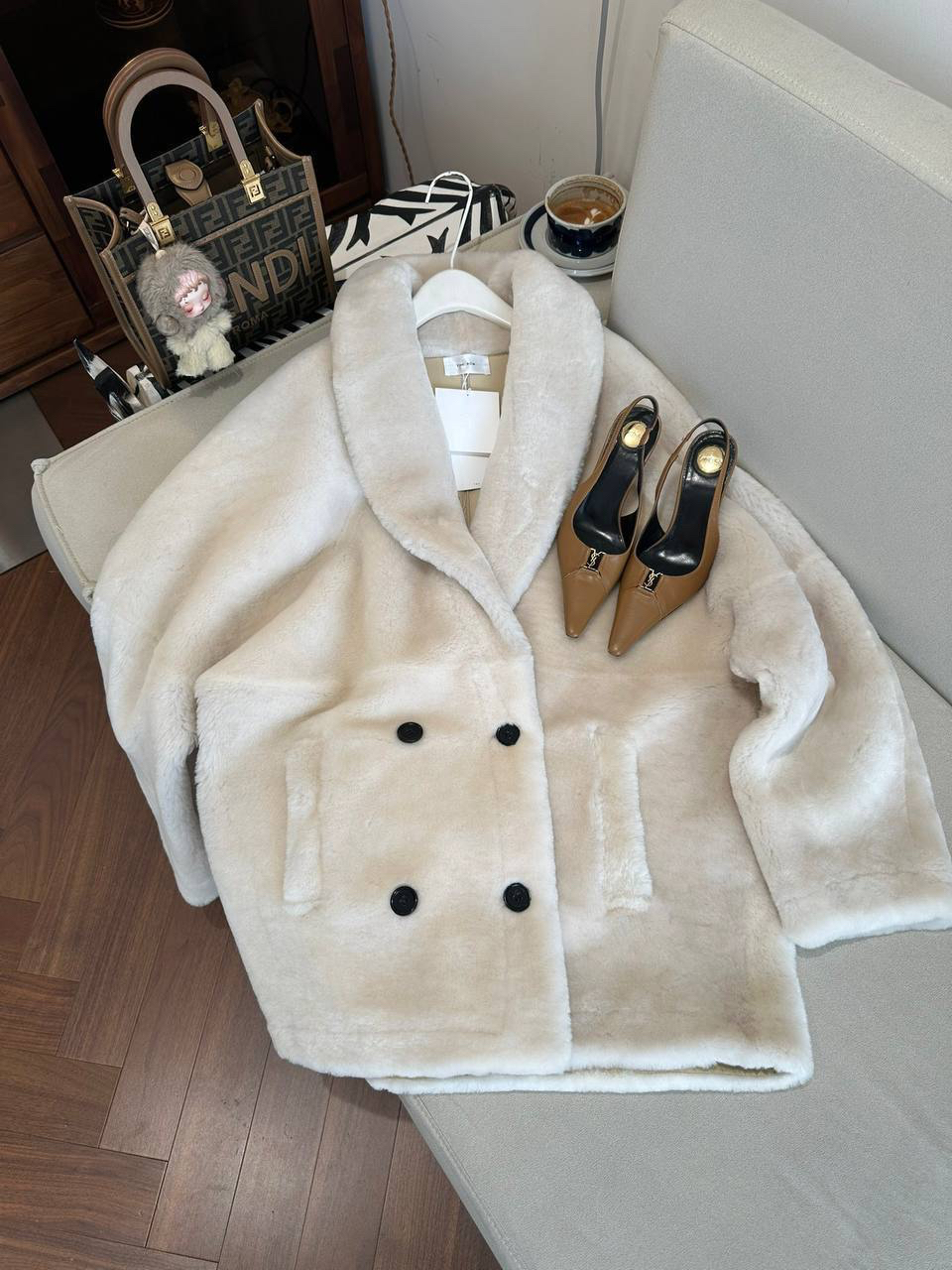 ДУБЛЕНКА THE ROW детальное фото