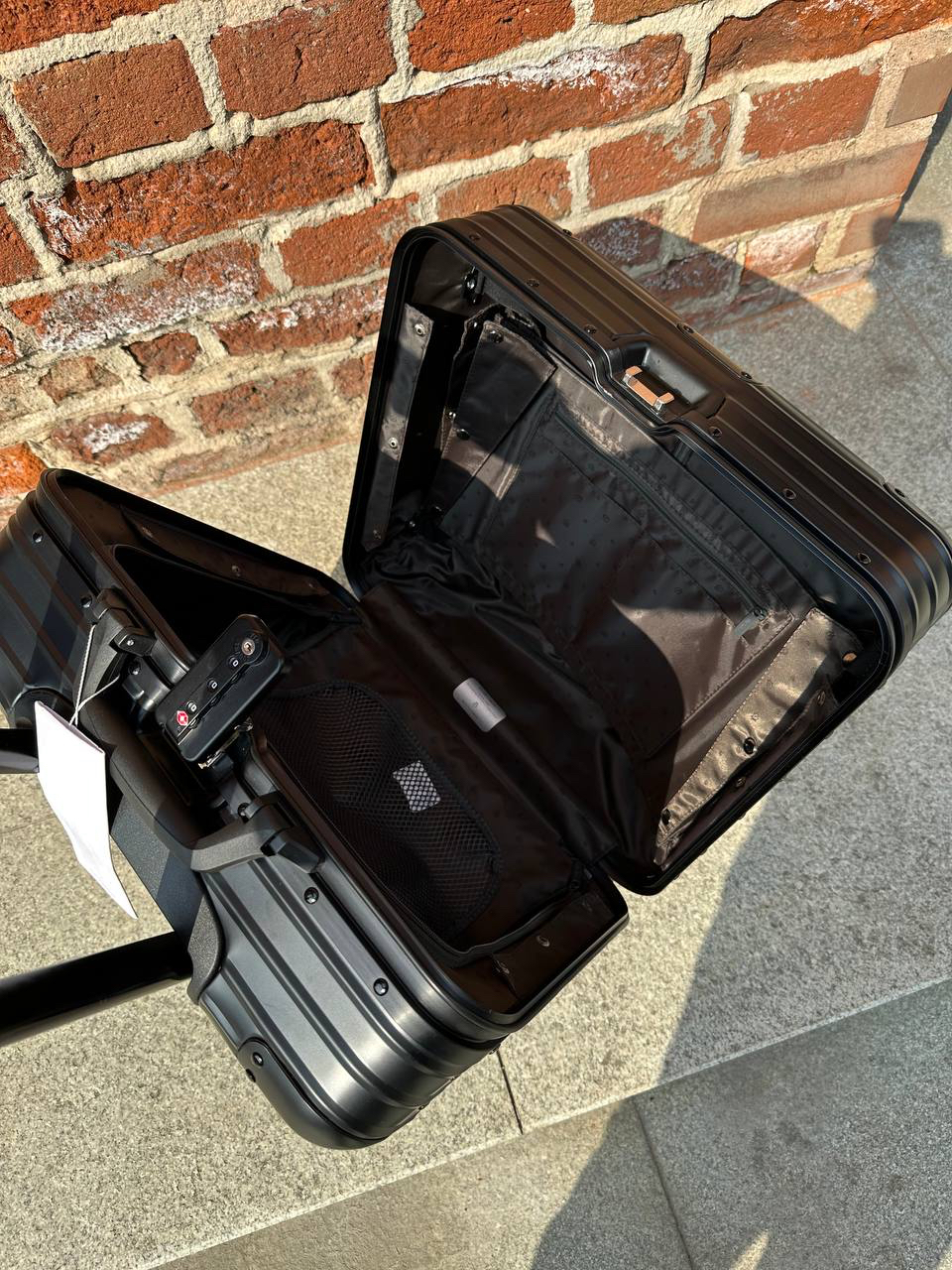 ЧЕМОДАН RIMOWA детальное фото