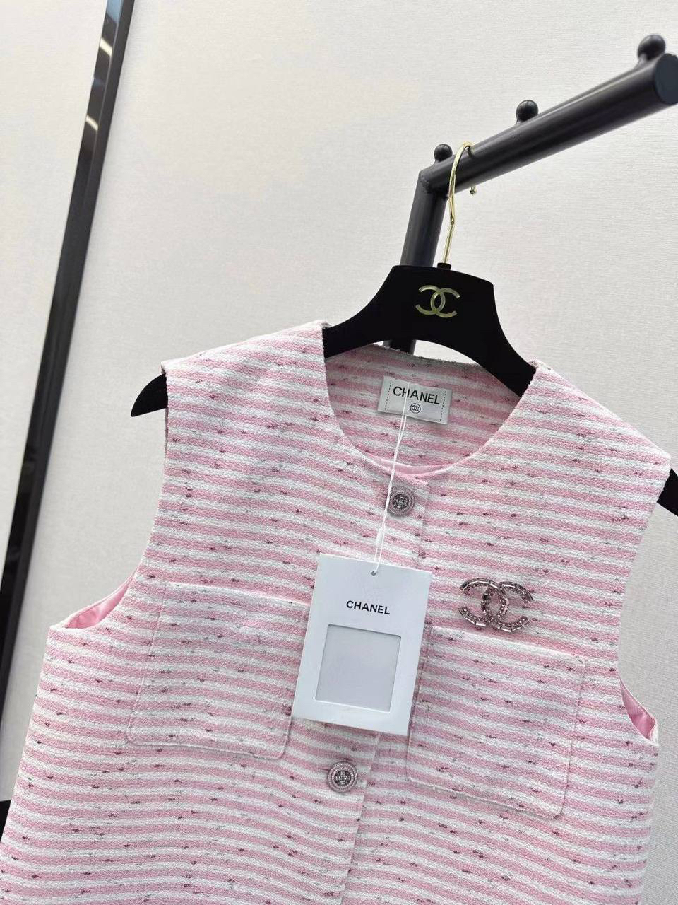 ЖИЛЕТ CHANEL детальное фото