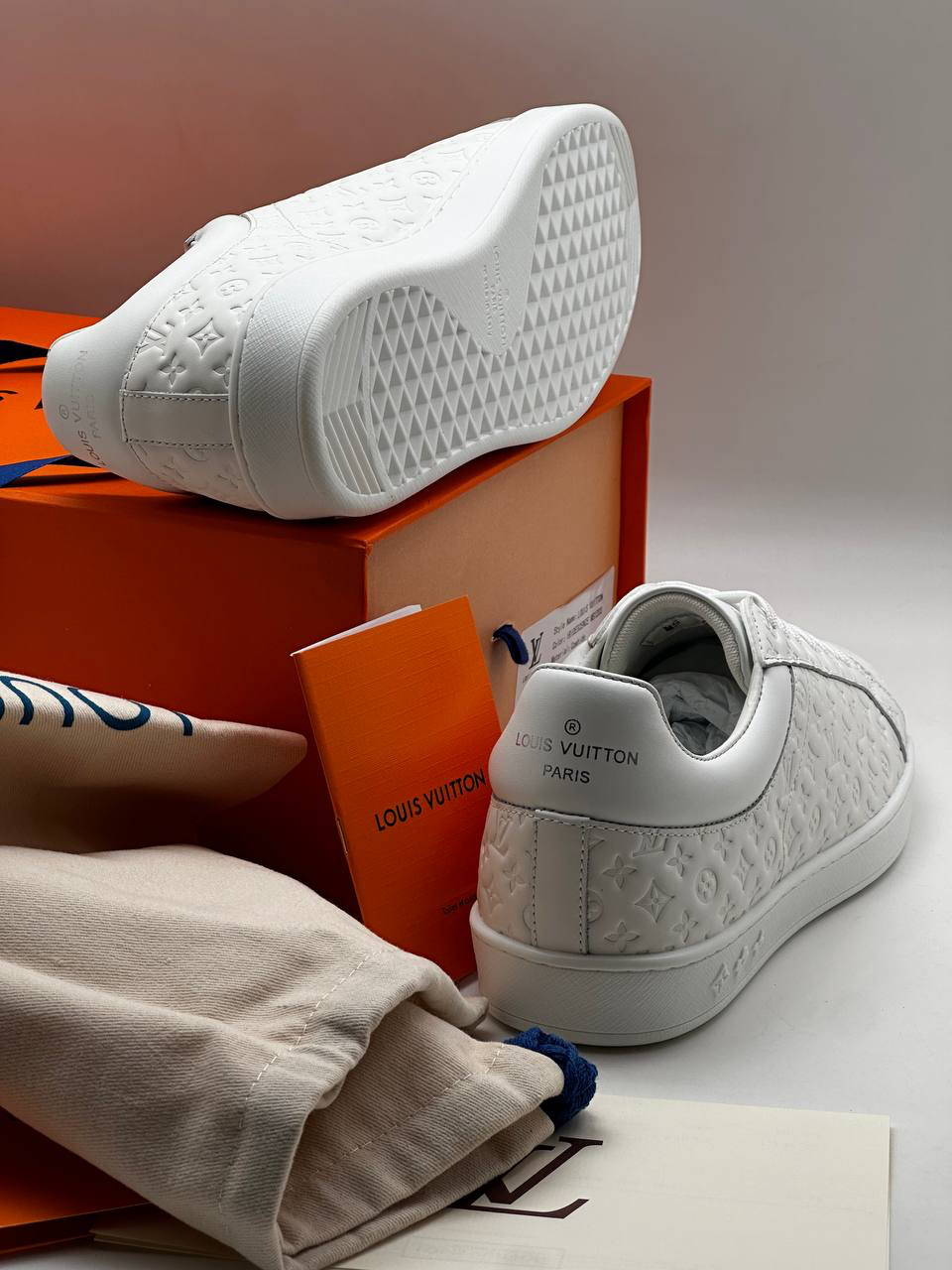 МУЖСКИЕ КЕДЫ LOUIS VUITTON детальное фото