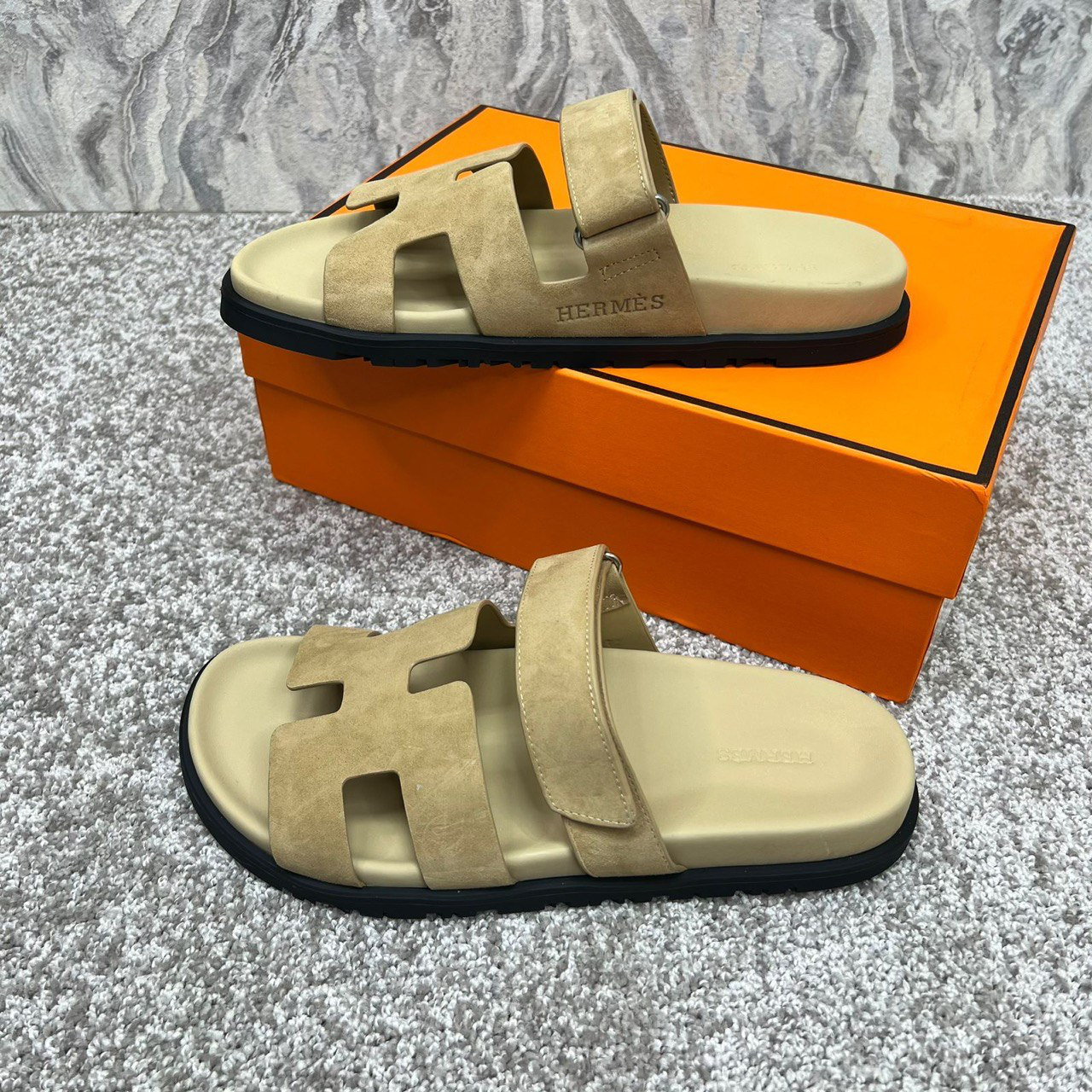 МУЖСКИЕ ШЛЕПКИ HERMES детальное фото