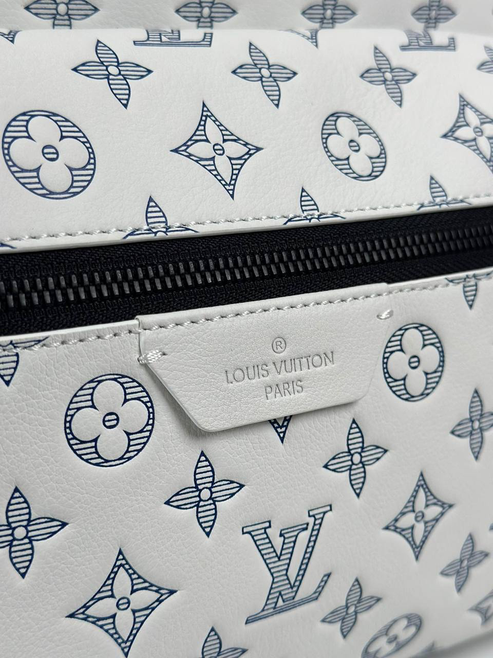 МУЖСКОЙ РЮКЗАК LOUIS VUITTON детальное фото