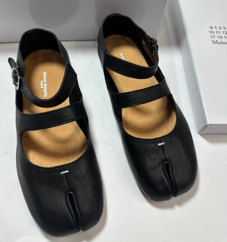 БАЛЕТКИ MAISON MARGIELA фото