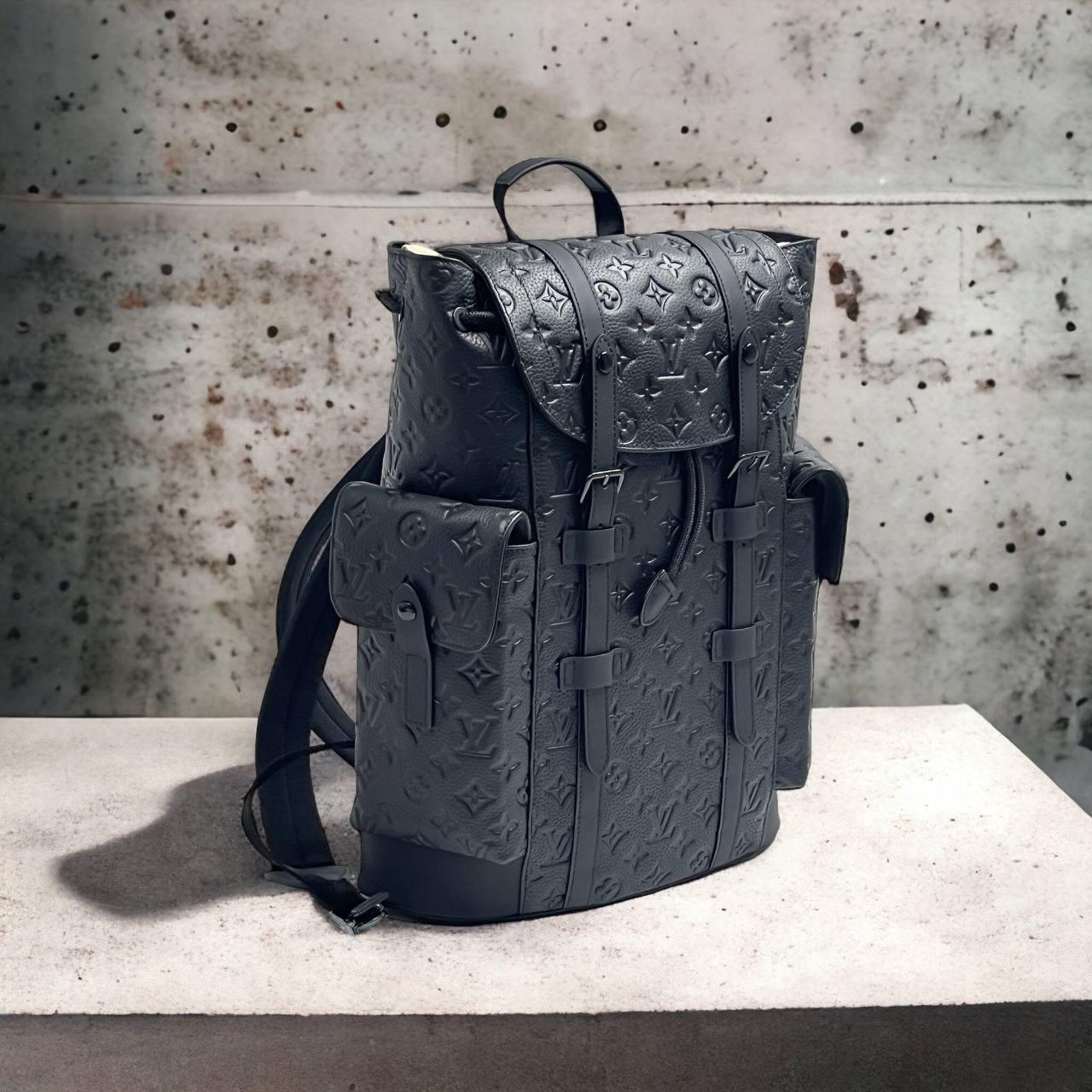 МУЖСКОЙ РЮКЗАК LOUIS VUITTON детальное фото