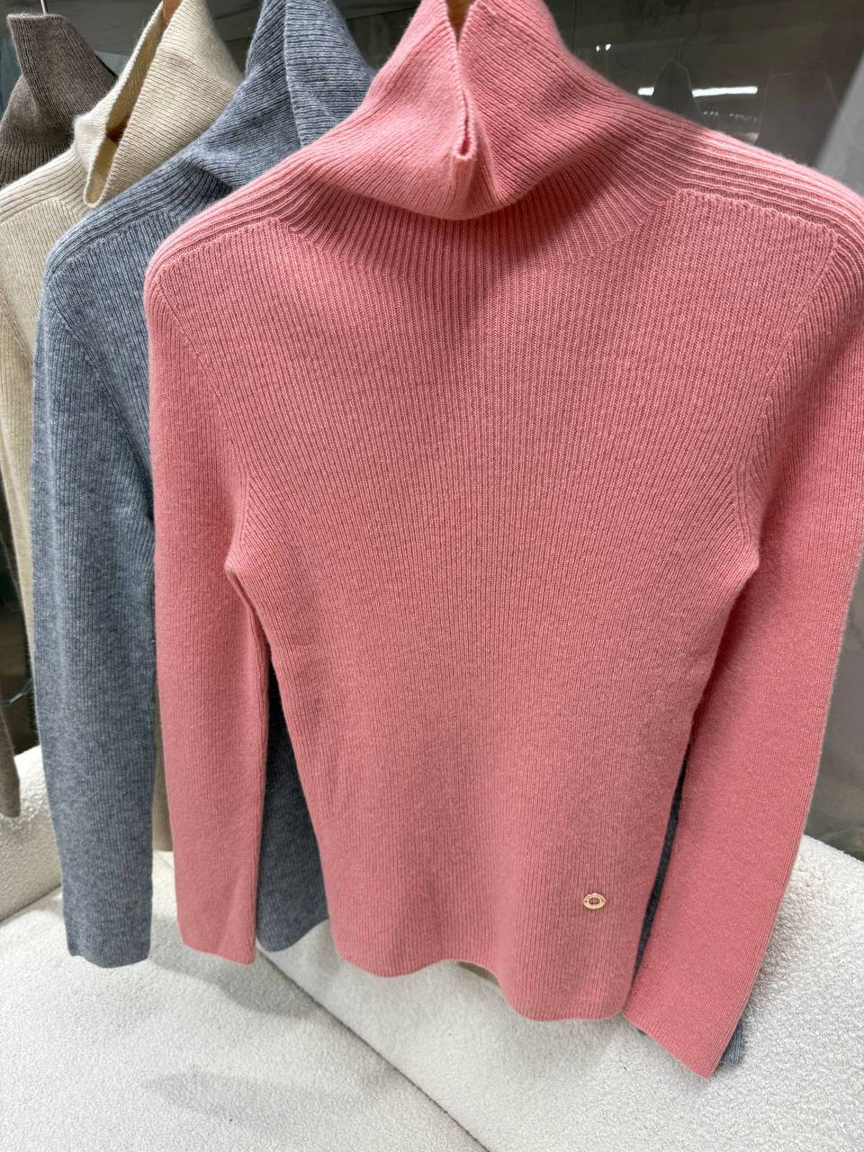 ВОДОЛАЗКА LORO PIANA детальное фото