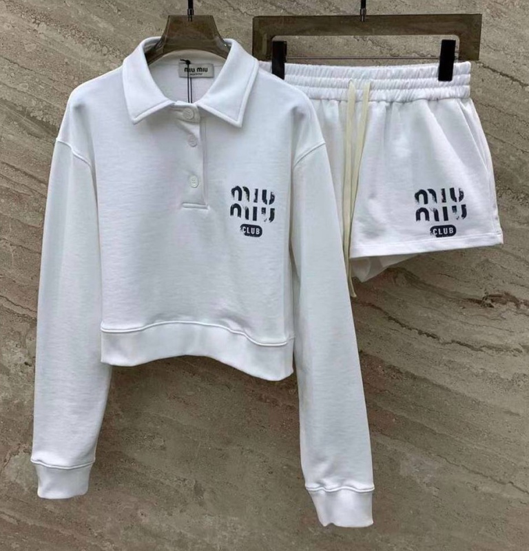 КОСТЮМ MIU MIU фото