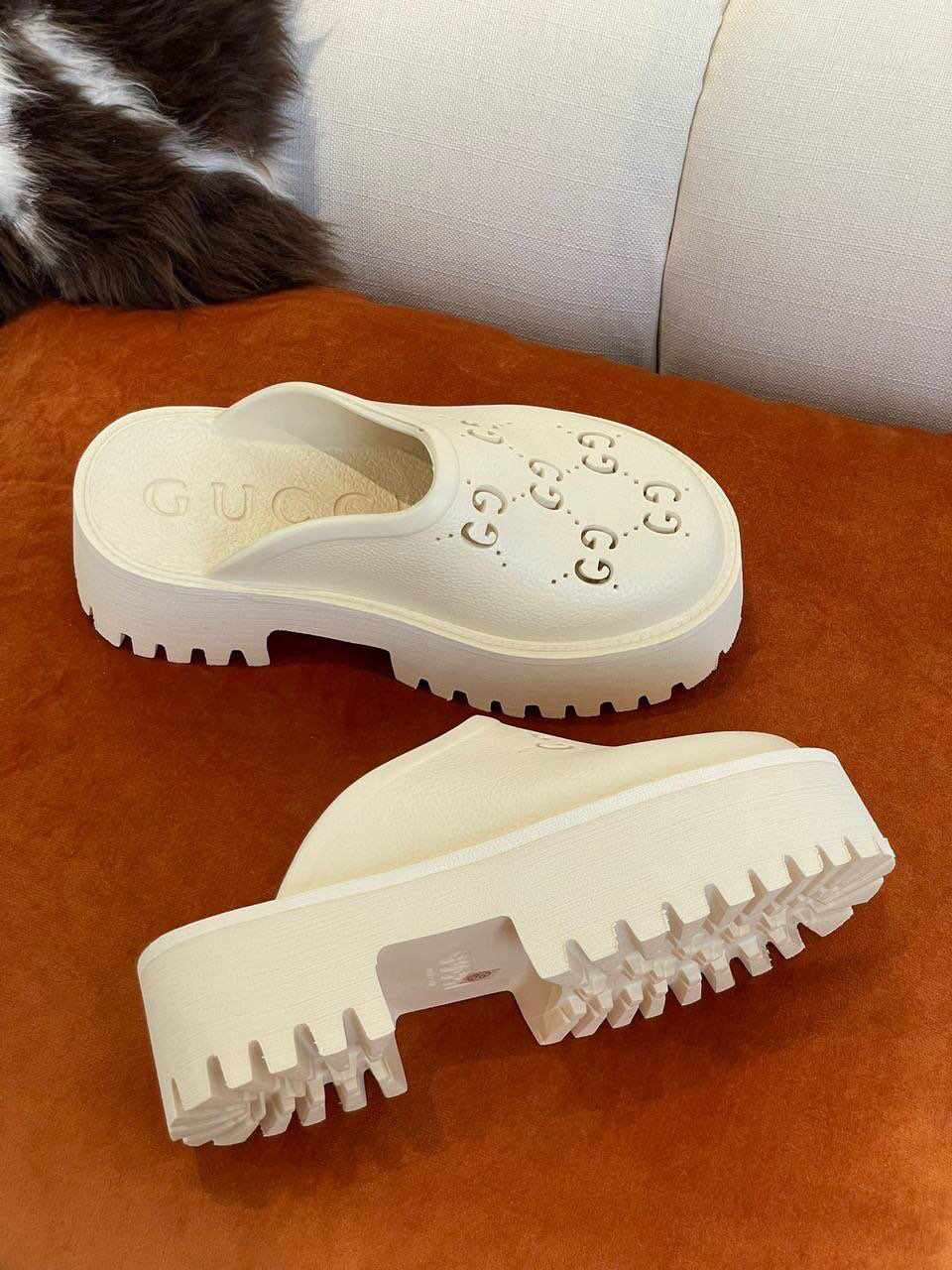 САБО GUCCI детальное фото