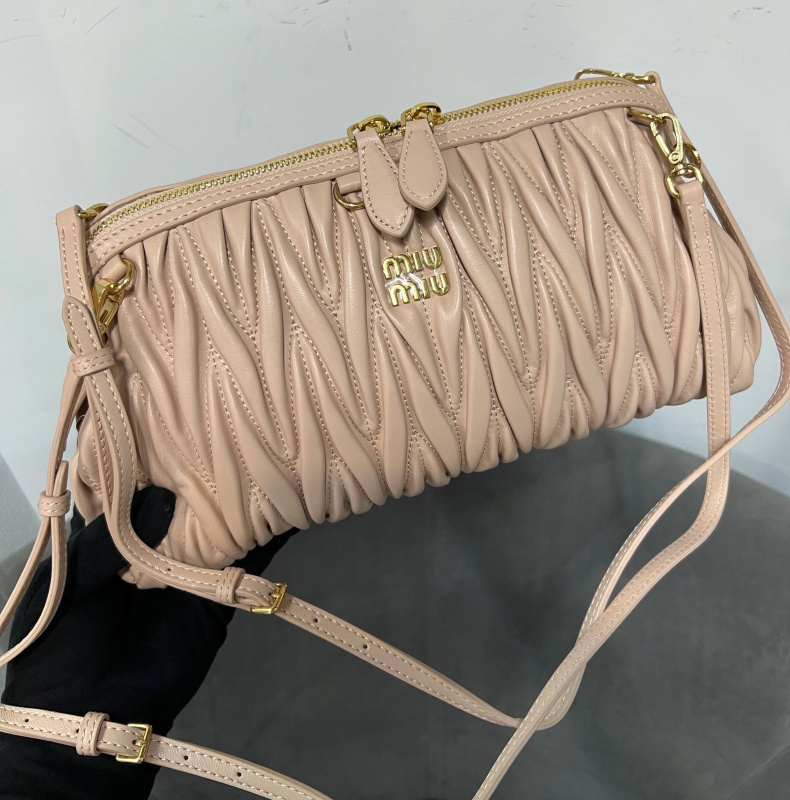СУМКА MIU MIU фото