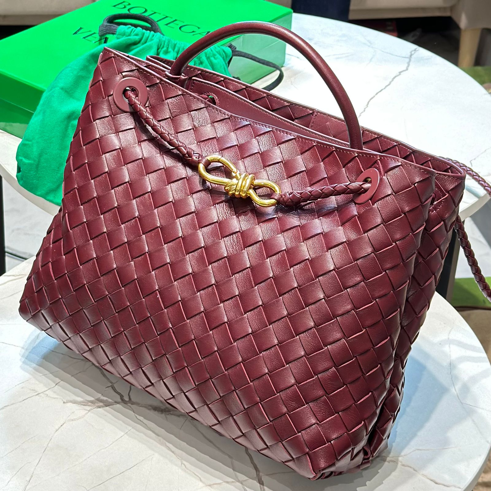 СУМКА BOTTEGA VENETA детальное фото