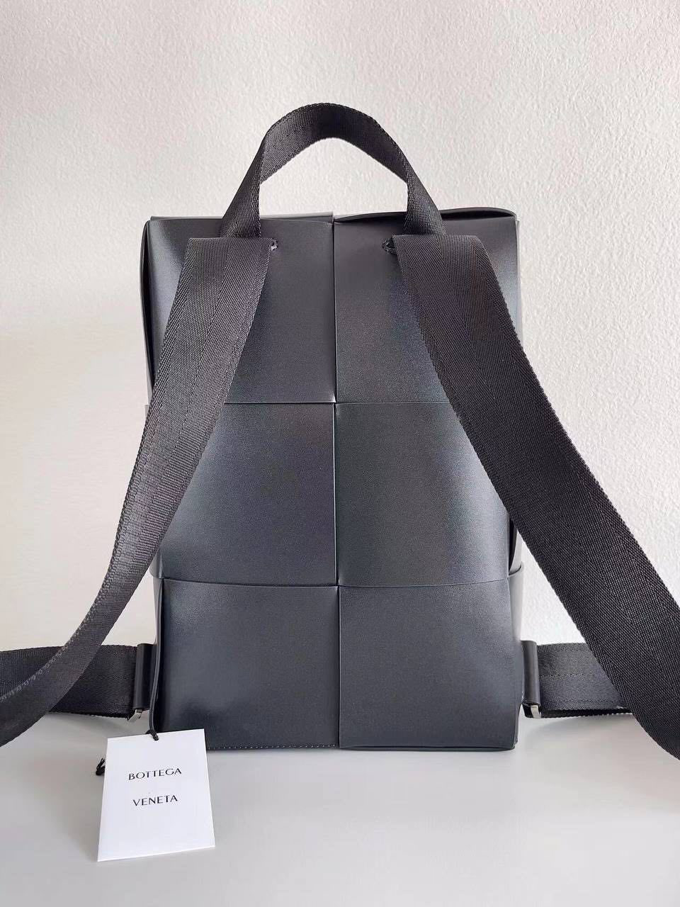 МУЖСКОЙ РЮКЗАК BOTTEGA VENETA детальное фото