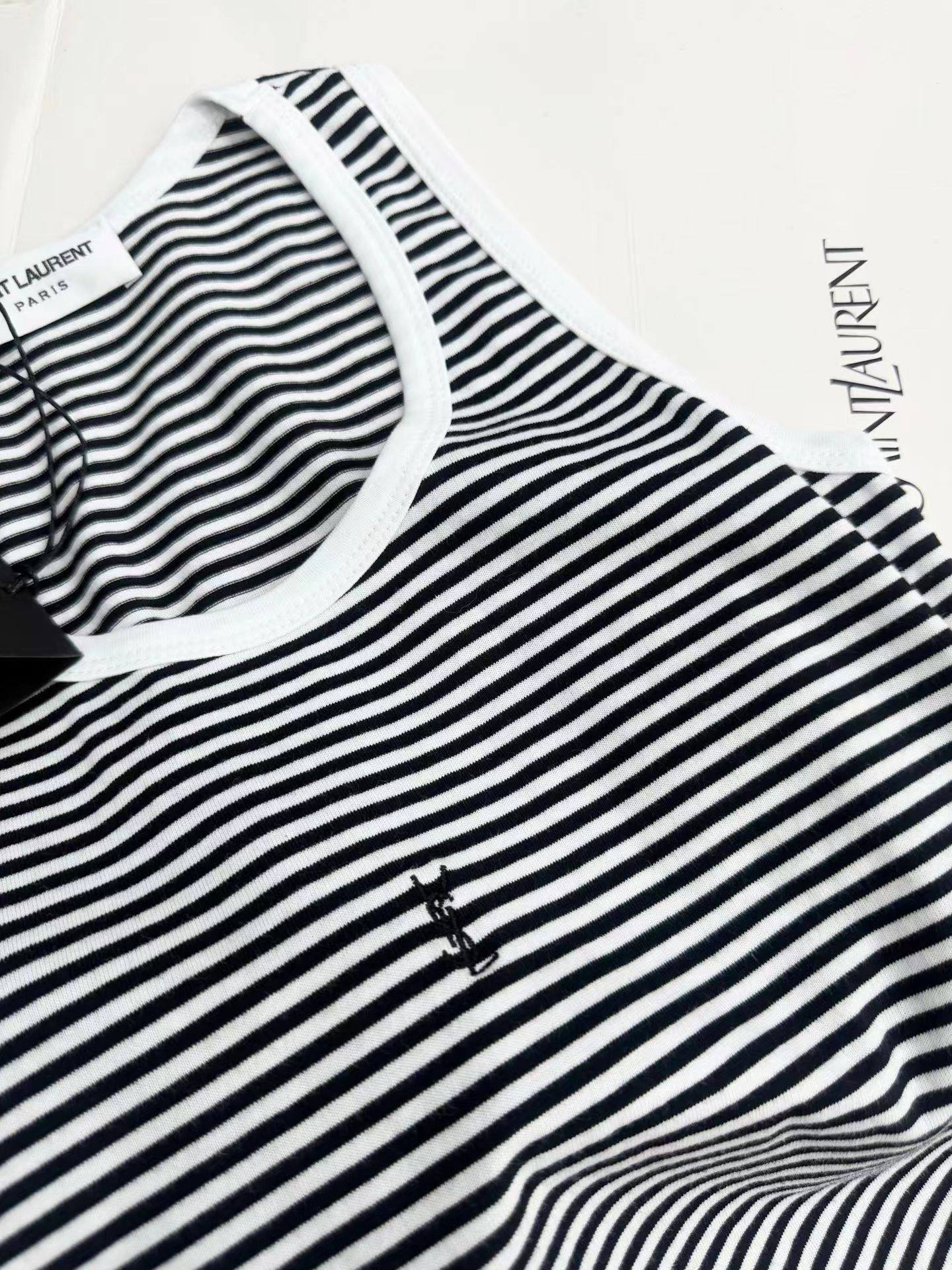 МАЙКА SAINT LAURENT детальное фото