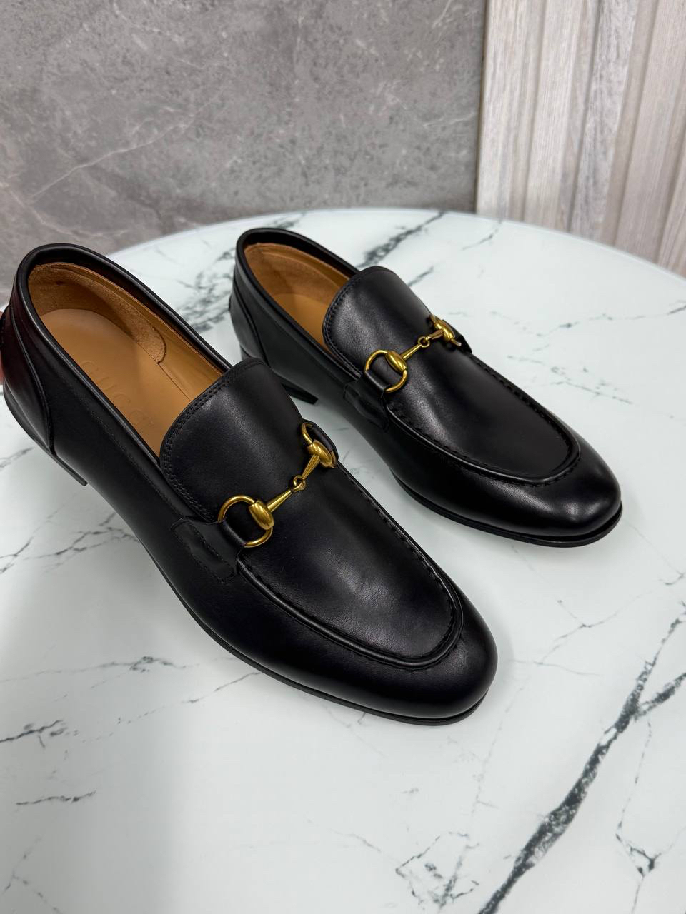 МУЖСКИЕ ЛОФЕРЫ GUCCI детальное фото