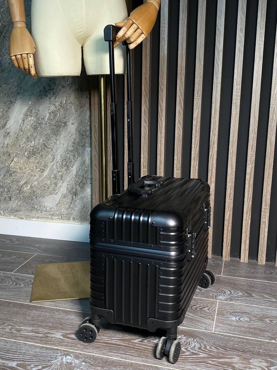ЧЕМОДАН RIMOWA детальное фото