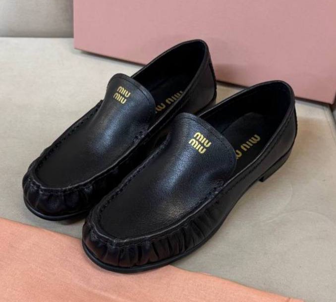 ЛОФЕРЫ MIU MIU фото