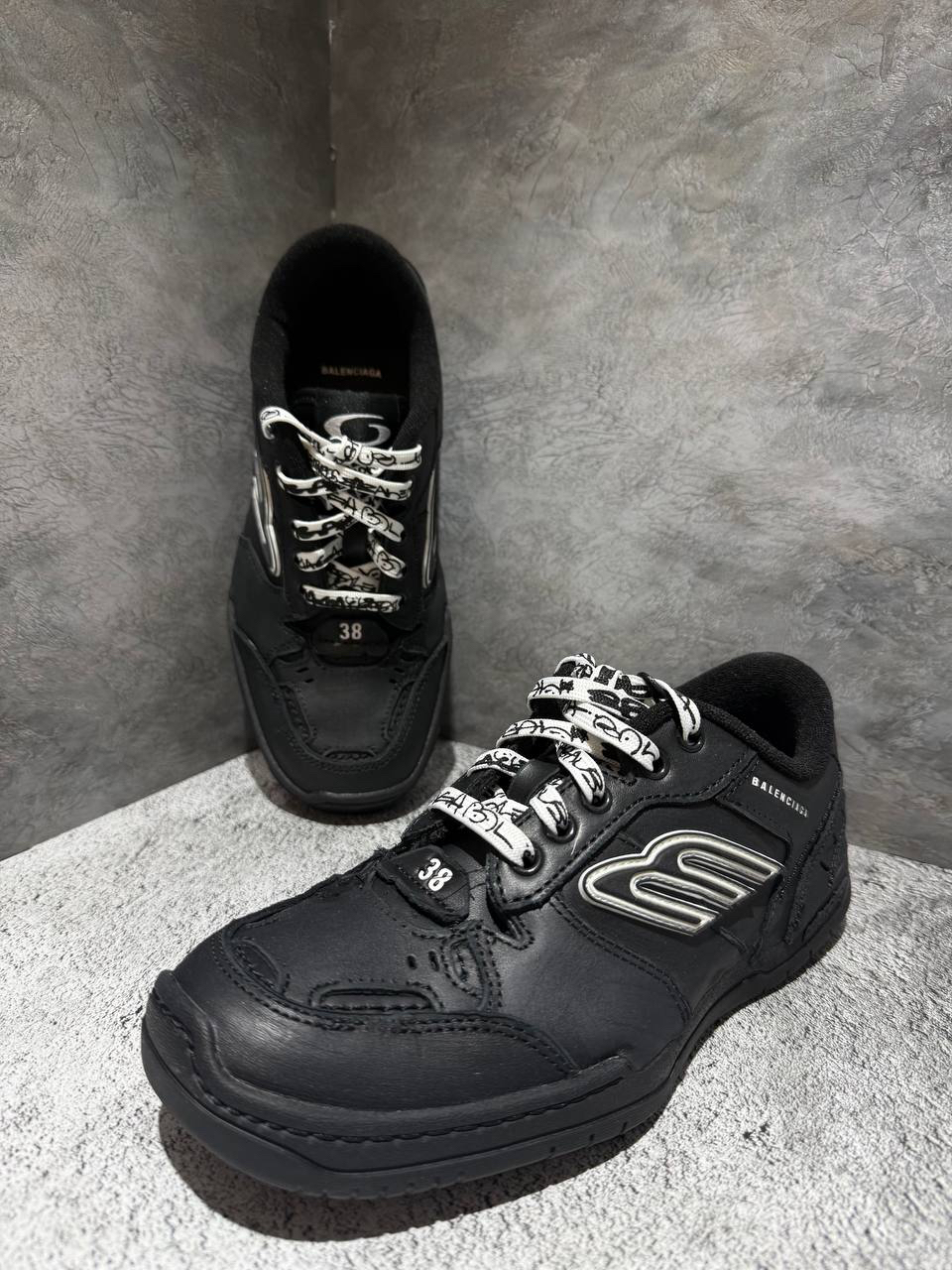 КРОССОВКИ BALENCIAGA детальное фото