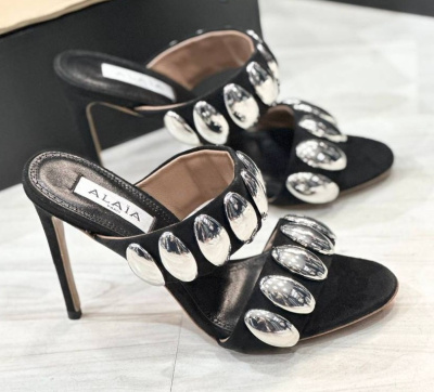 ШЛЕПКИ ALAIA фото